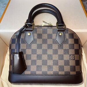 Louis vuitton Alma BB Box Included